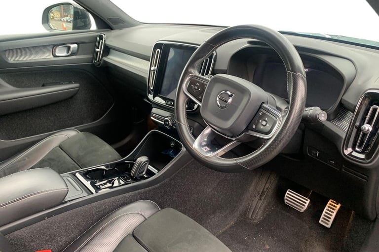 2019 Volvo XC40 2.0 T5 R DESIGN Pro 5dr AWD Geartronic Estate PETROL Automatic