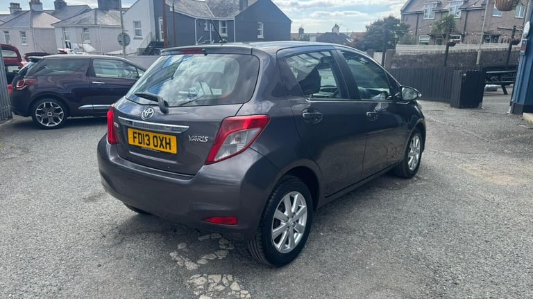2013 Toyota Yaris VVT-I TR Hatchback Petrol Manual