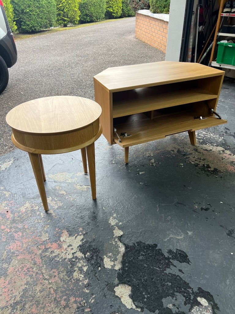 Tv unit & side table 