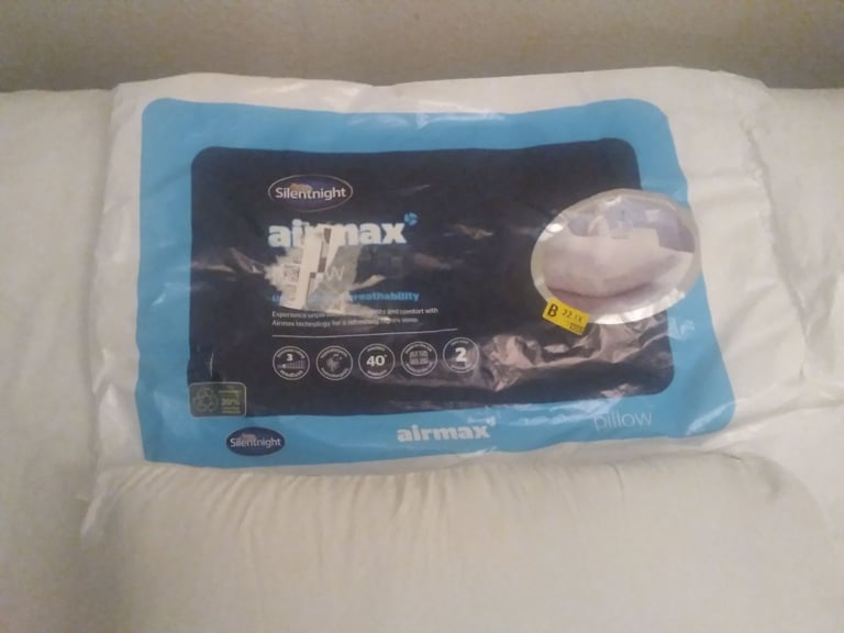 Silent Night Air Max Pillow 
