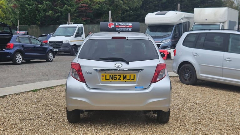 2012 Toyota yaris automatic 1.3 petrol