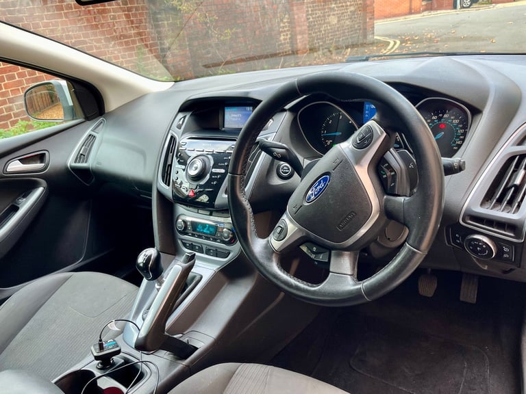 Ford, FOCUS, Hatchback, 2011, Manual, 1560 (cc), 5 doors