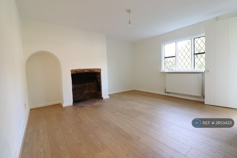 2 bedroom house in Church Cottages, Shere, Guildford, GU5 (2 bed) (#2653433)