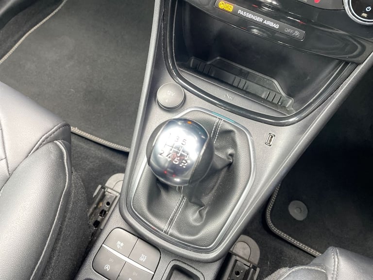 2022 Ford Puma 1.0 EcoBoost Hybrid mHEV 155 ST-Line Vignale 5dr Hatchback Petrol Manual