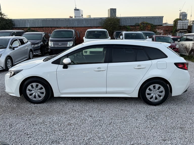 2022 Toyota Corolla TOURING ESTATE GX WHITE 1.8L PETROL HYBRID ELECTRIC AUTOMATIC 5 SEATER Estate...