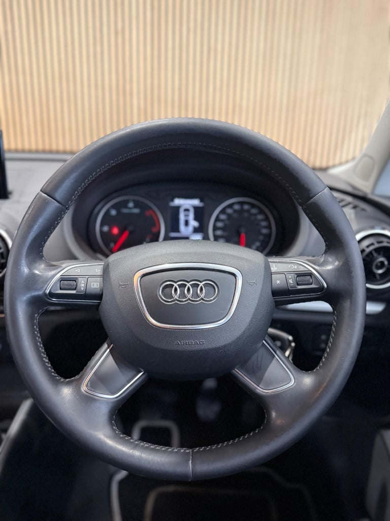 AUDI A3 1.6 TDI SE 2014