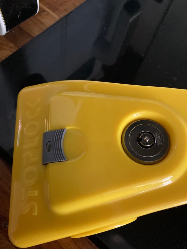 Car steering lock 