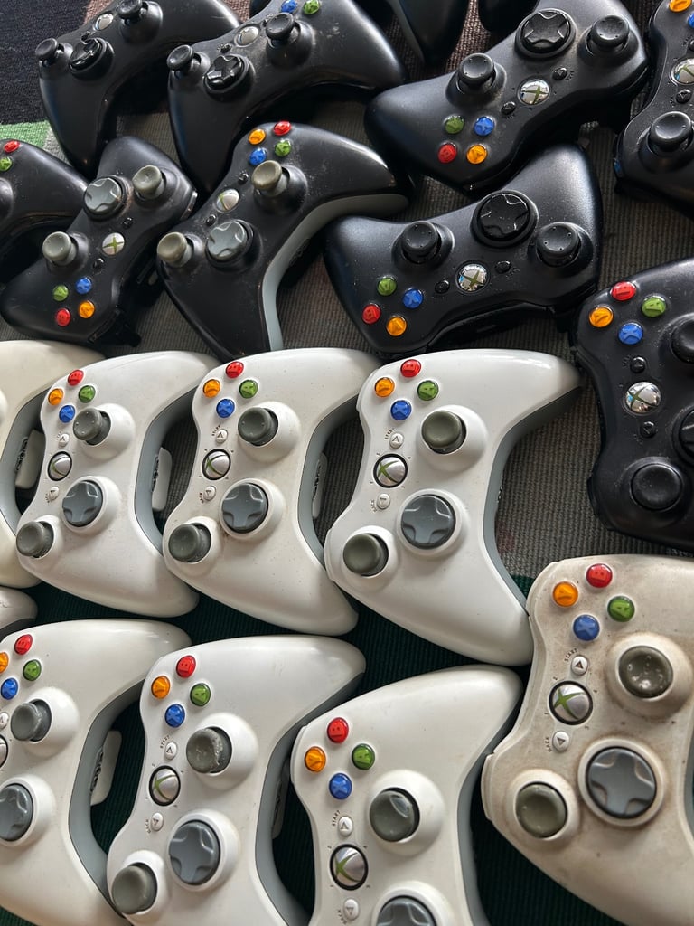 image for Xbox 360 official controller 
