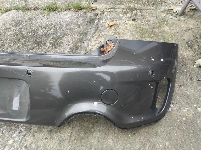 Mini countryman rear bumper. 