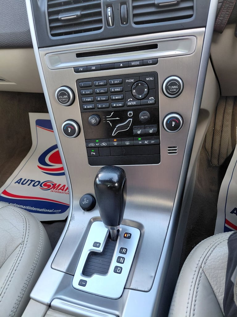 2010 volvo xc60 2.4D D5 auto jeep