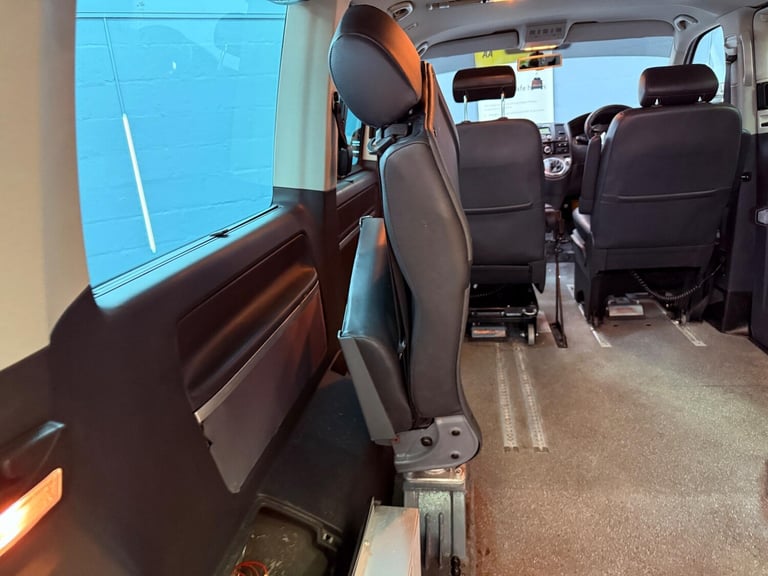 2011 Volkswagen Caravelle 2.0 TDI Executive DSG Euro 5 5dr MPV Diesel Automatic