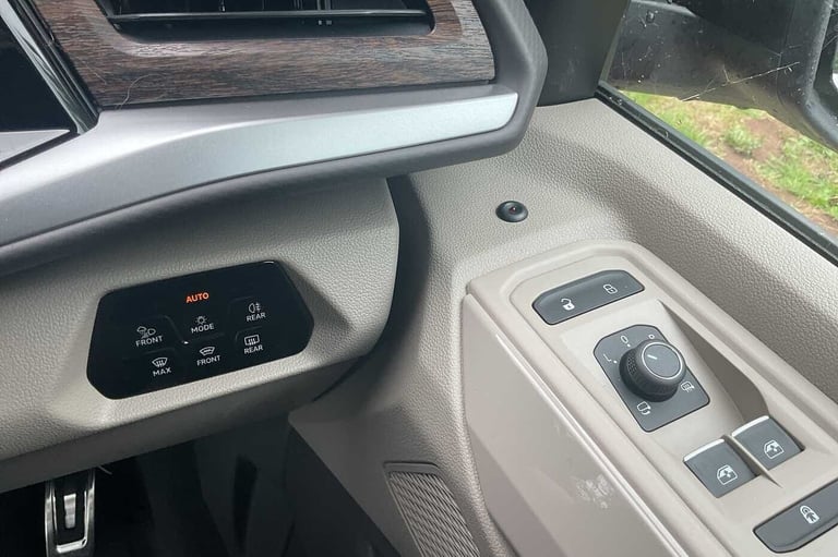 2025 Volkswagen Multivan Diesel Estate 2.0 TDI Style 5dr LWB DSG People Carrier Diesel Automatic