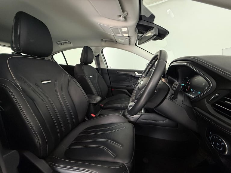 2020 Ford Focus 1.0T EcoBoost Vignale Euro 6 (s/s) 5dr HATCHBACK Petrol Manual