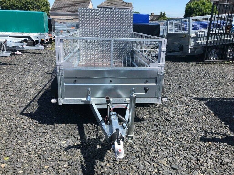 BRAND NEW 8,2ft x 4,3ft TWIN AXLE MASTER TRAILER WITH 40 CM MESH AND RAMP 1300KG BRAKED