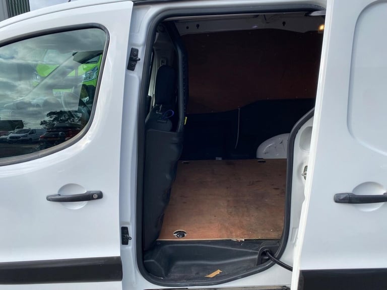 2018 Peugeot Partner 850 1.6 BlueHDi 100 Professional Van ATV PANEL VAN DIESEL Manual