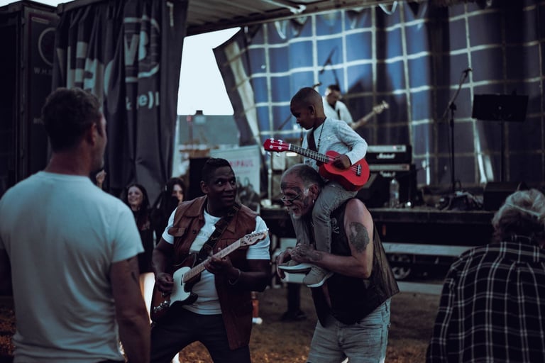 BASS PLAYER WANTED 4 UP & COMING BAND COVERS & ORIGINALS ROCK POP SOUL REGGAE BLUES 