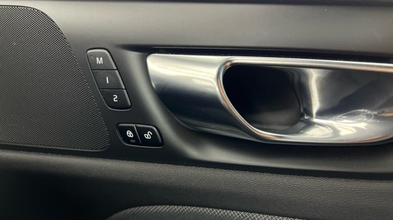 2020 Volvo V60 R-Design, B5 mild hybrid Estate Petrol Automatic