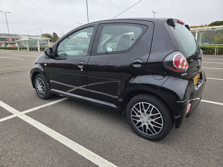 Toyota, AYGO, Hatchback, 2013, Manual, 998 (cc), 5 doors