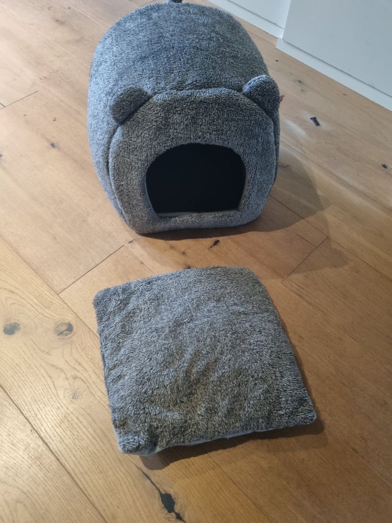 House-shaped cat bed
