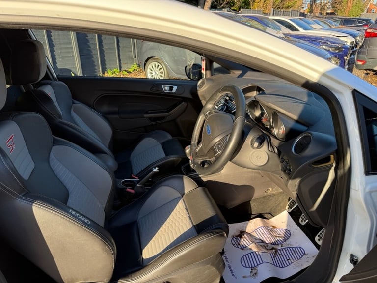 2014 Ford Fiesta 1.6 EcoBoost ST-2 3dr HATCHBACK PETROL Manual