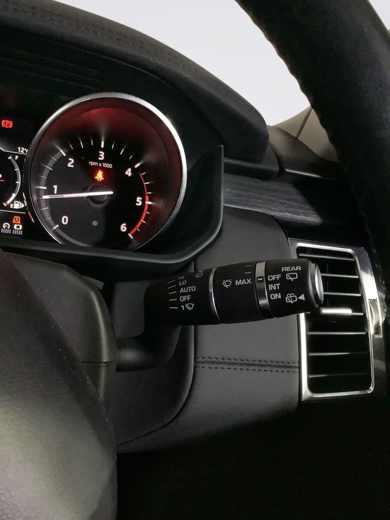 2018 Land Rover Discovery 2.0 SD4 HSE SUV 5dr Diesel Auto 4WD Euro 6 (s/s) (240 ps) ESTATE Diesel...