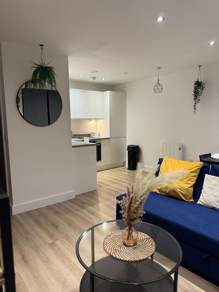 1bd near old Trafford stadium 