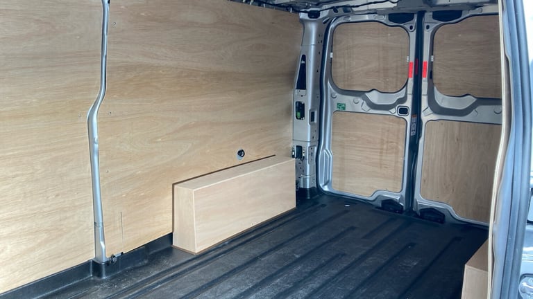 2024 Ford Transit Custom 2.0 EcoBlue 136ps H1 Van Limited PANEL VAN DIESEL Manual