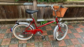 Classic small city bike 