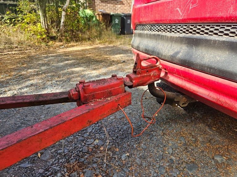 Small 4x6 livestock trailer road legal
