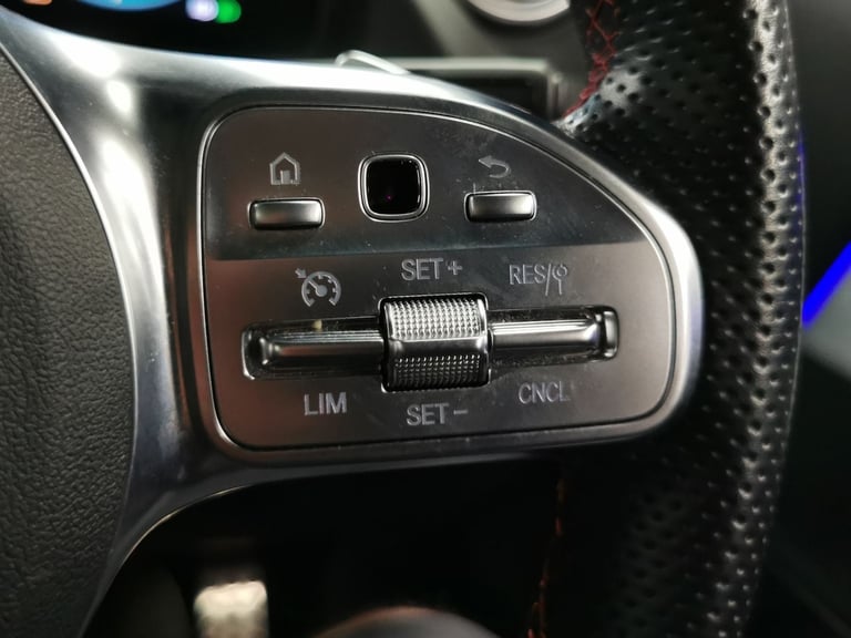 2022 Mercedes-Benz EQA EQA 300 66.5kWh AMG Line (Premium) SUV 5dr Electric Auto 4MATIC (228 ps) -...