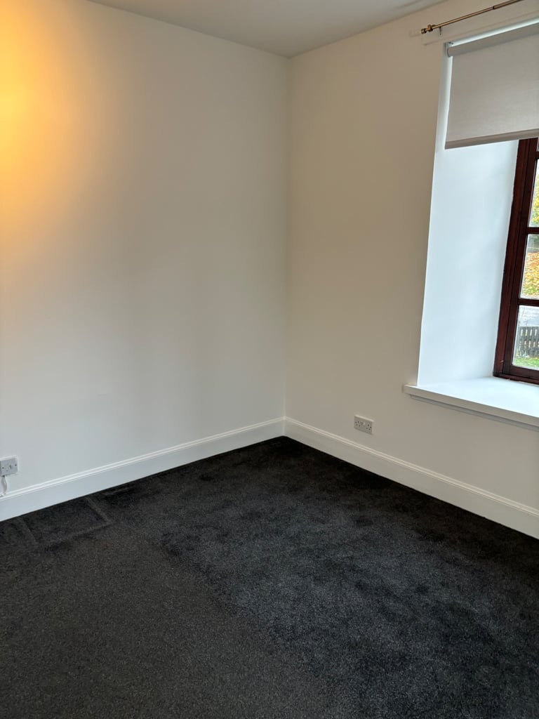 !! Immaculate Modern Flat for Rent !! 