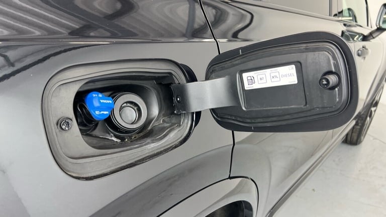 2023 Volvo XC90 Plus, B5 AWD mild hybrid, Diesel, Dark, 7 Seats (Panoramic Sunroof, BLIS) Estate ...