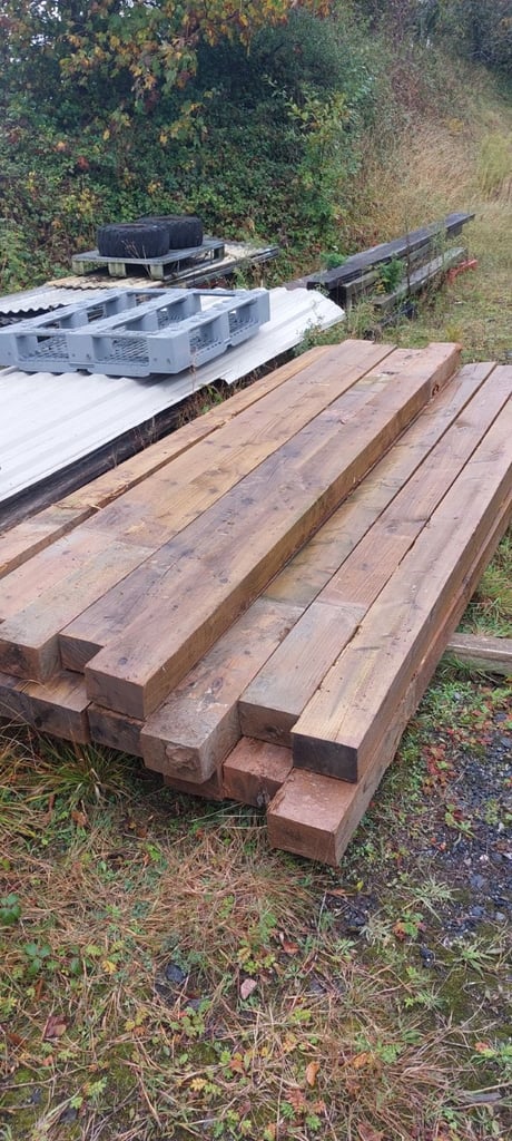 image for used salvaged wooden beams and posts
