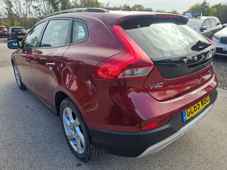 2015 Volvo V40 Cross Country 2.0 D2 Lux Auto Euro 6 (s/s) 5dr HATCHBACK Diesel Automatic
