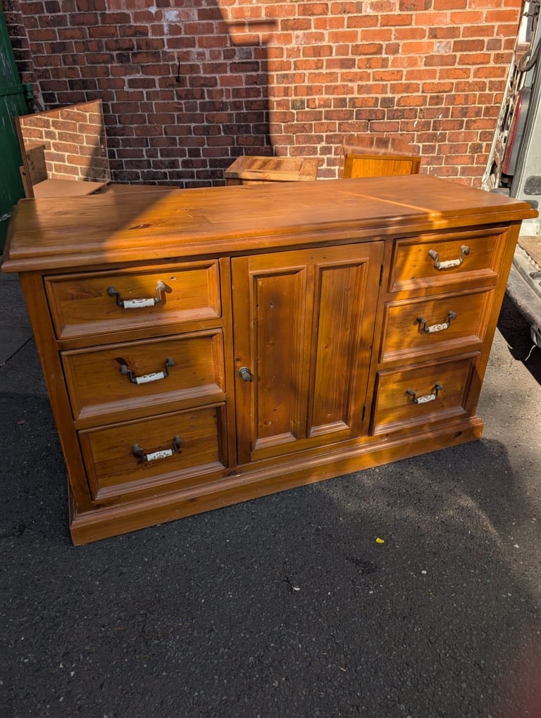 Large chunky pine sideboard 