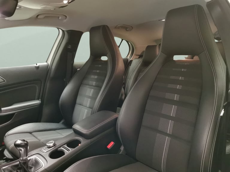 2019 Mercedes-Benz GLA 1.6 GLA180 Urban Edition SUV 5dr Petrol Manual Euro 6 (s/s) (122 ps) - BLU...