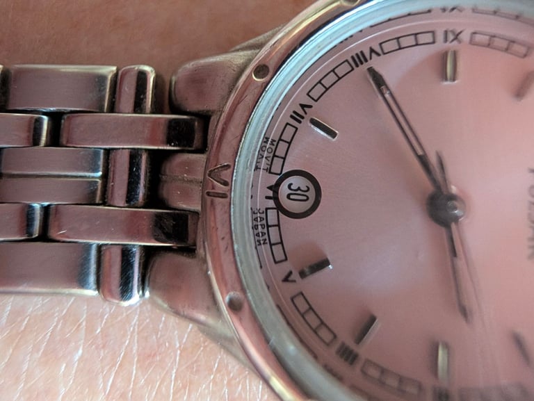 Ladies Pink Faced Pulsar Watch with Calender.