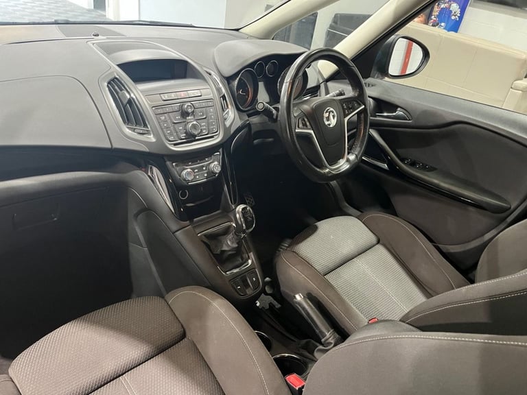 2014 Vauxhall Zafira Tourer 2.0 CDTi SRi MPV 5dr Diesel Manual Euro 5 (130 ps) MPV Diesel Manual