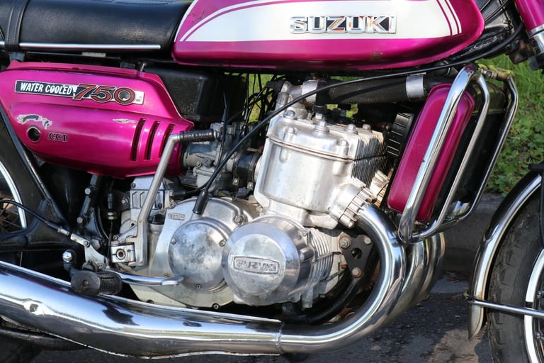 Suzuki GT750 GT 750 J 1972 Ride or Restore Project.