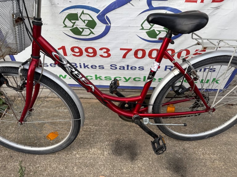 Orbea Strada 19” Frame Ladies Town Bike. Free 12” D-Lock. Ideal student bike. Nice low frame!