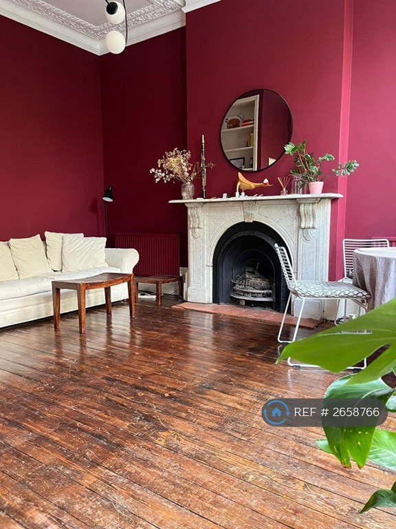 2 bedroom flat in Fountayne Road, London, N16 (2 bed) (#2658766)