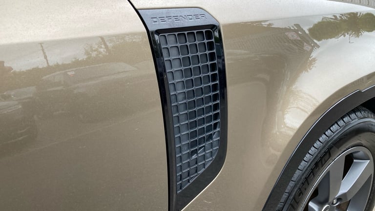 2024 Land Rover Defender 3.0 D250 X-Dynamic HSE 90 3dr Auto Diesel Estate Estate Diesel Automatic