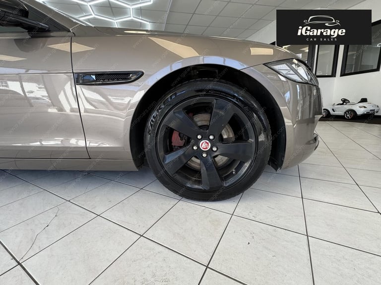 2016 Jaguar XF 2.0d Portfolio Saloon 4dr Diesel Auto Euro 6 (s/s) (180 ps) Saloon Diesel Automatic