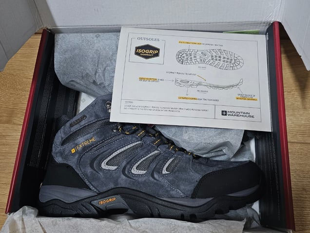 Mountain Warehouse Aspect Extreme Mens IsoGrip Waterproof Walking Boots in Clayton West Yorkshire Gumtree
