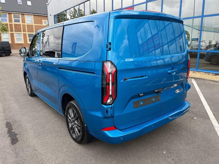 2025 Ford Transit Custom E-Transit Custom Limited DCiV 320 L1 65kWh 100kw 136 RWD 1 Speed Automat...
