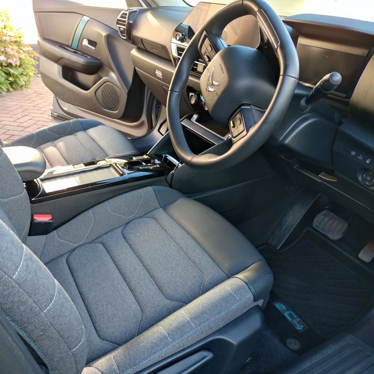 Citroen, C4 X, Saloon, 2023, Other, 1 (cc), 4 doors, electric, low mileage 