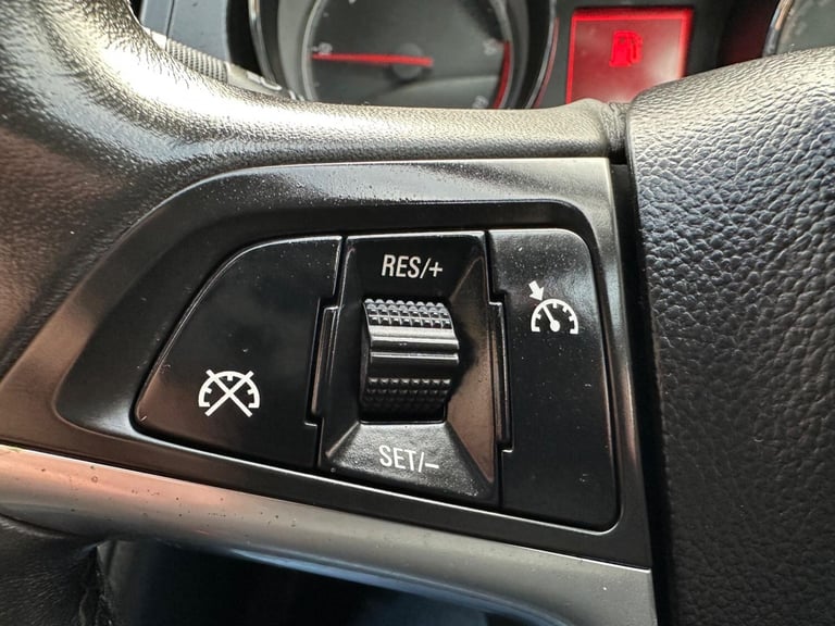 2010 Vauxhall Insignia 2.0 CDTi ecoFLEX Exclusiv Nav Sports Tourer Euro 5 5dr ESTATE Diesel Manual