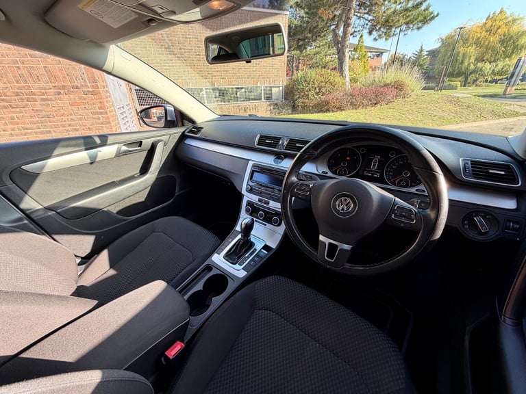 2014 Volkswagen Passat 2.0 TDI Bluemotion Tech R-Line 4dr DSG SALOON Diesel Automatic