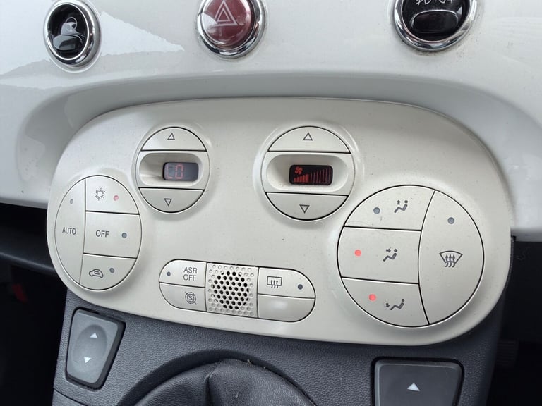 2012 Fiat 500 LOUNGE CONVERTIBLE Convertible Petrol Manual