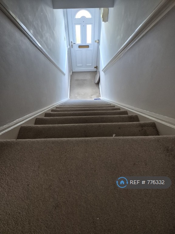 2 bedroom flat in Chatsworth Mews, Sandown, PO36 (2 bed) (#776332)